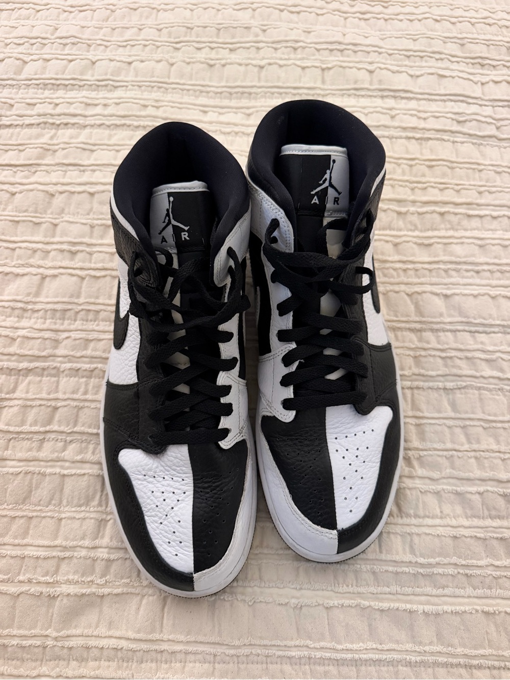 Jordan Men's High Top Sneakers in Black and White